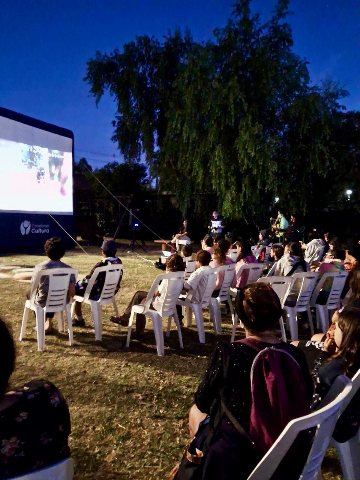 CINE BAJO LAS ESTRELLAS EN LA CIUDAD GRAL. LIBER SEREGNI.