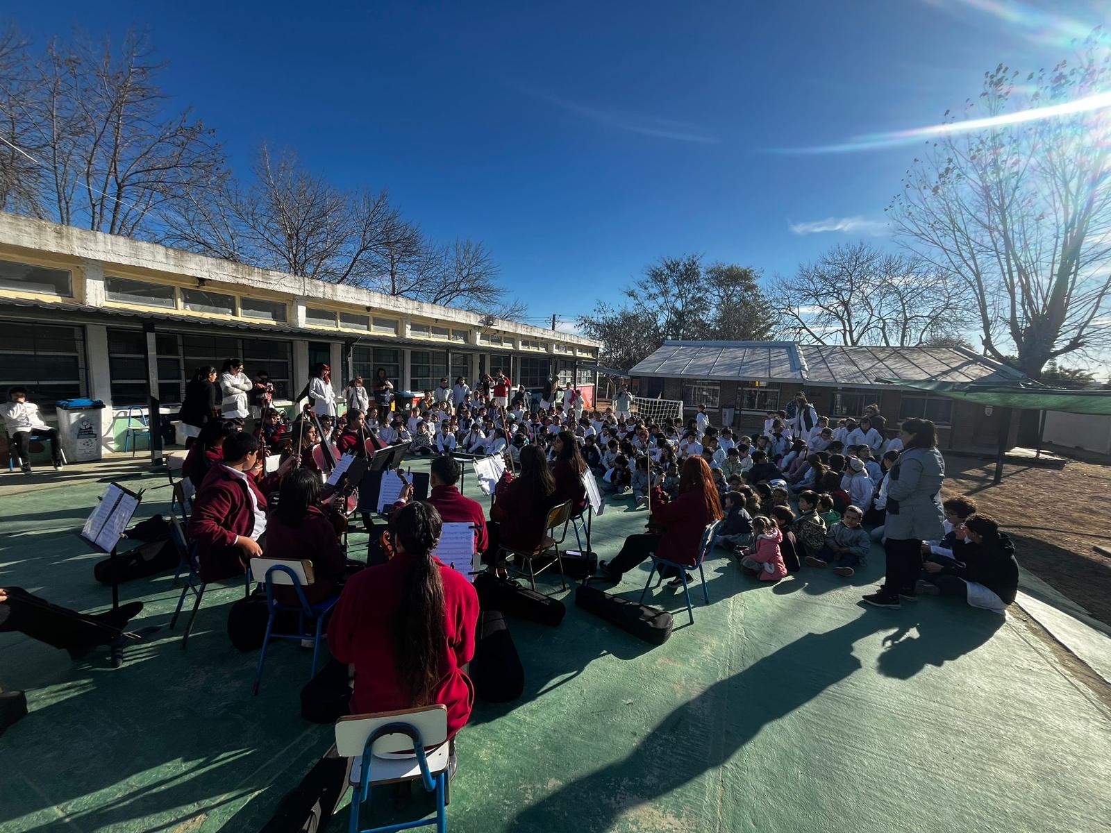 RECORRIDA POR LOS CENTROS EDUCATIVOS DE LA CIUDAD DEL PROGRAMA 