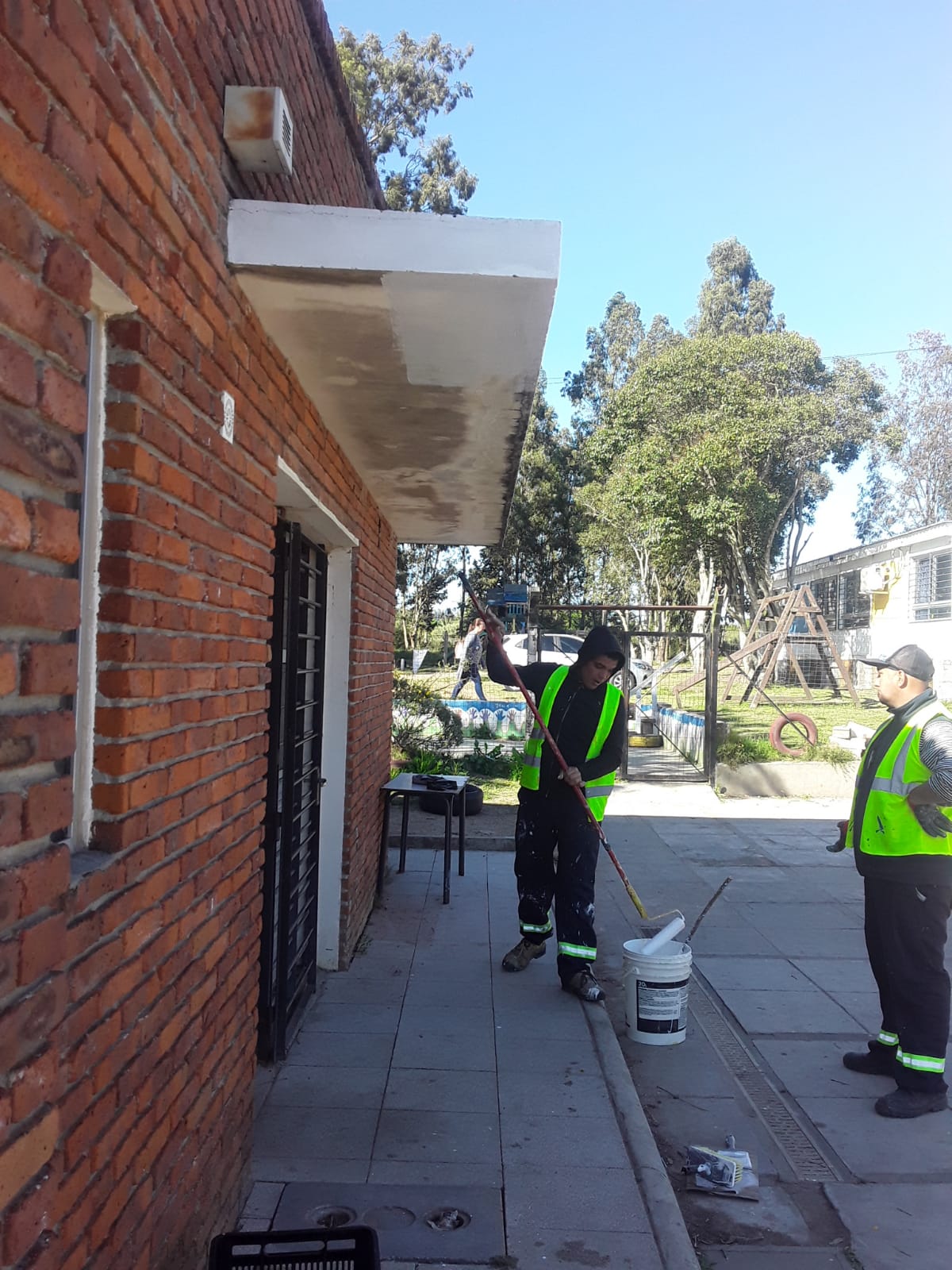 MANTENIMIENTO EN LAS ESCUELAS N°58 DE AEROPARQUE Y N°47 DE VILLA EL TATO (CIUDAD GRAL. LIBER SEREGNI).