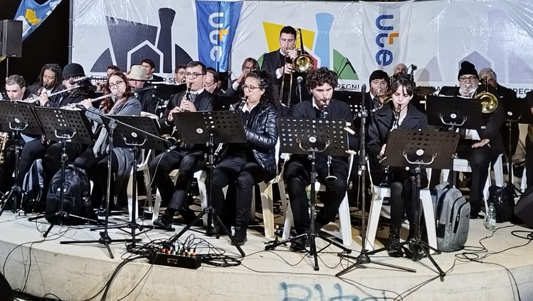 SEGUNDO PASEO MULTICULTURAL EN EL MARCO DEL 7° ANIVERSARIO DE LA CIUDAD GRAL. LIBER SEREGNI, PLAZA FRATERNIDAD (COLONIA NICOLICH).