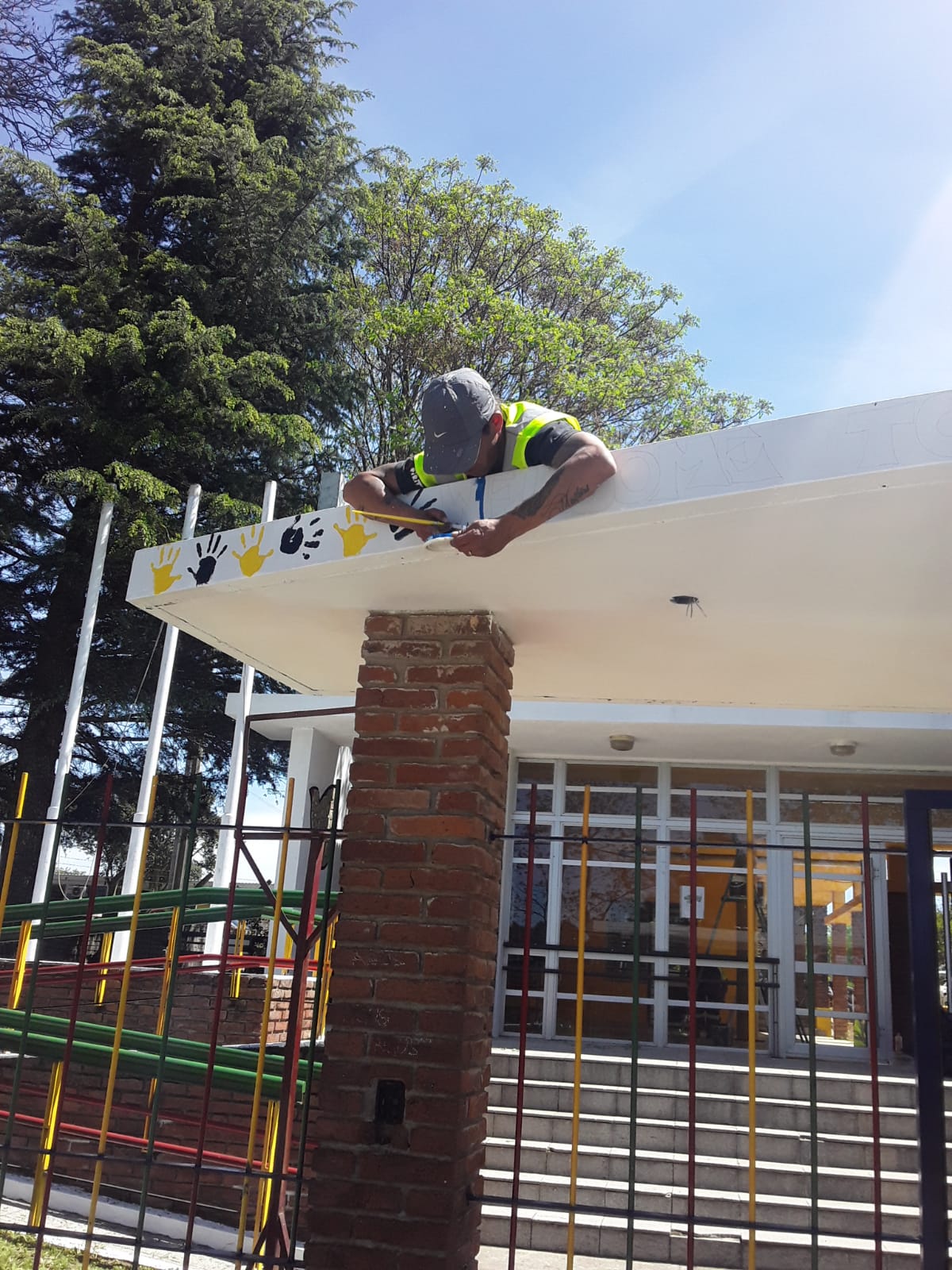 MANTENIMIENTO EN LAS ESCUELAS N°58 DE AEROPARQUE Y N°47 DE VILLA EL TATO (CIUDAD GRAL. LIBER SEREGNI).