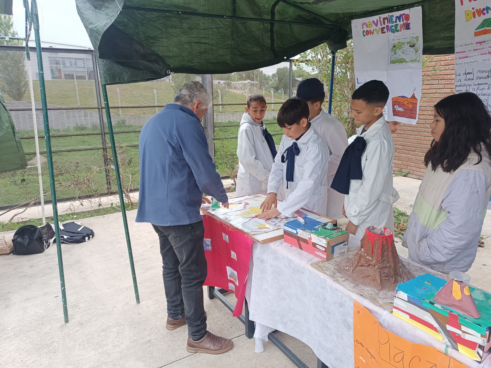 FERIA INTERACTIVA DE PROYECTOS 2024 CON PARTICIPACIÓN DE LA CUENCA EDUCATIVA DE AEROPARQUE.