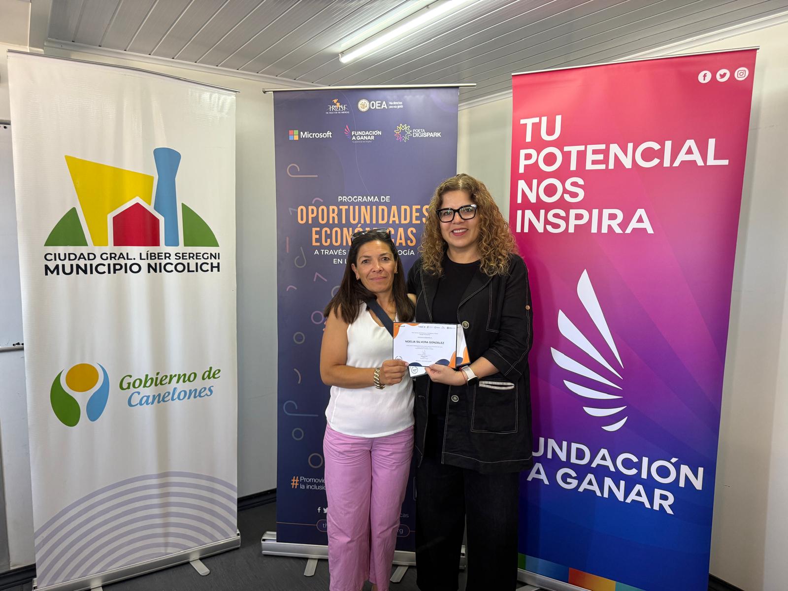 ENTREGA DE CERTIFICADOS DE CAPACITACIÓN EN HERRAMIENTAS DIGITALES A MUJERES DE LA CIUDAD GRAL. LIBER SEREGNI.