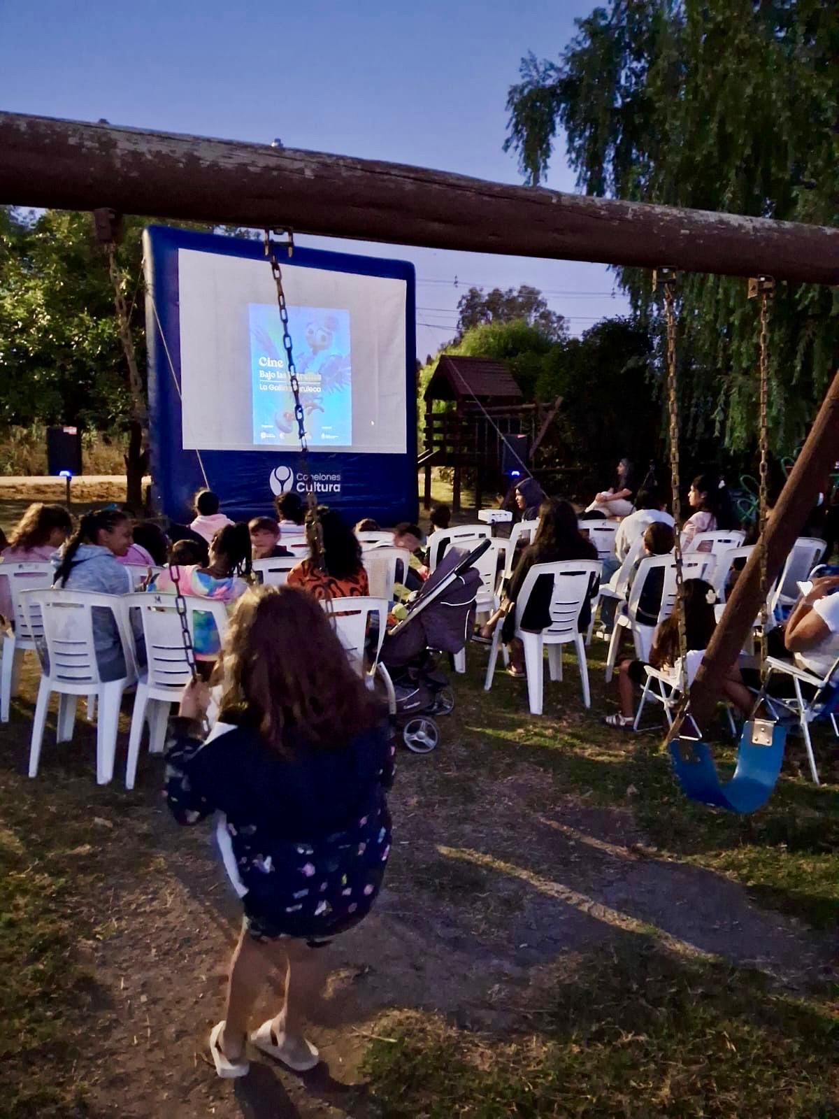 CINE BAJO LAS ESTRELLAS EN LA CIUDAD GRAL. LIBER SEREGNI.