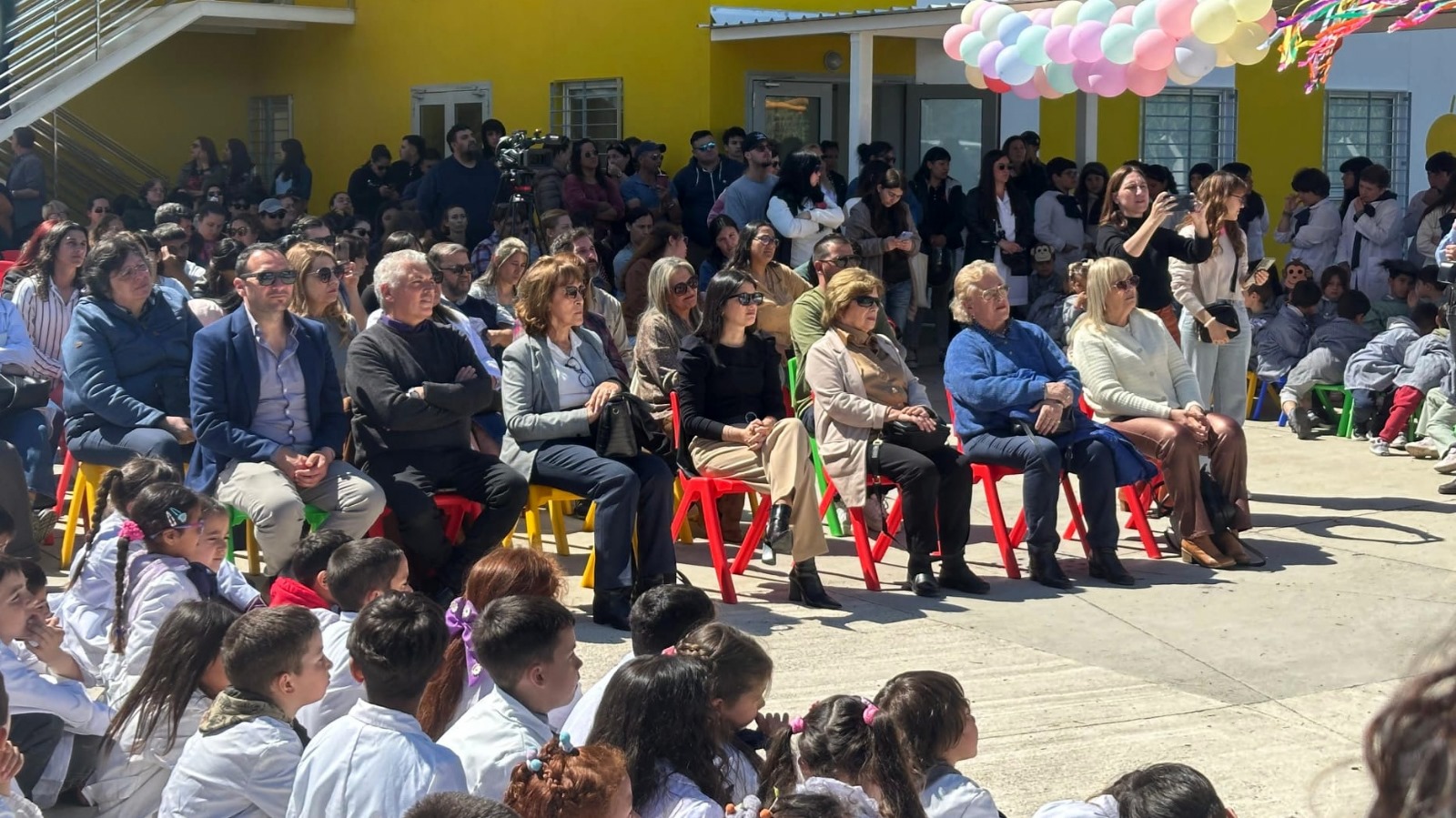 INAUGURACIÓN DE LA ESCUELA DE TIEMPO COMPLETO N°319.