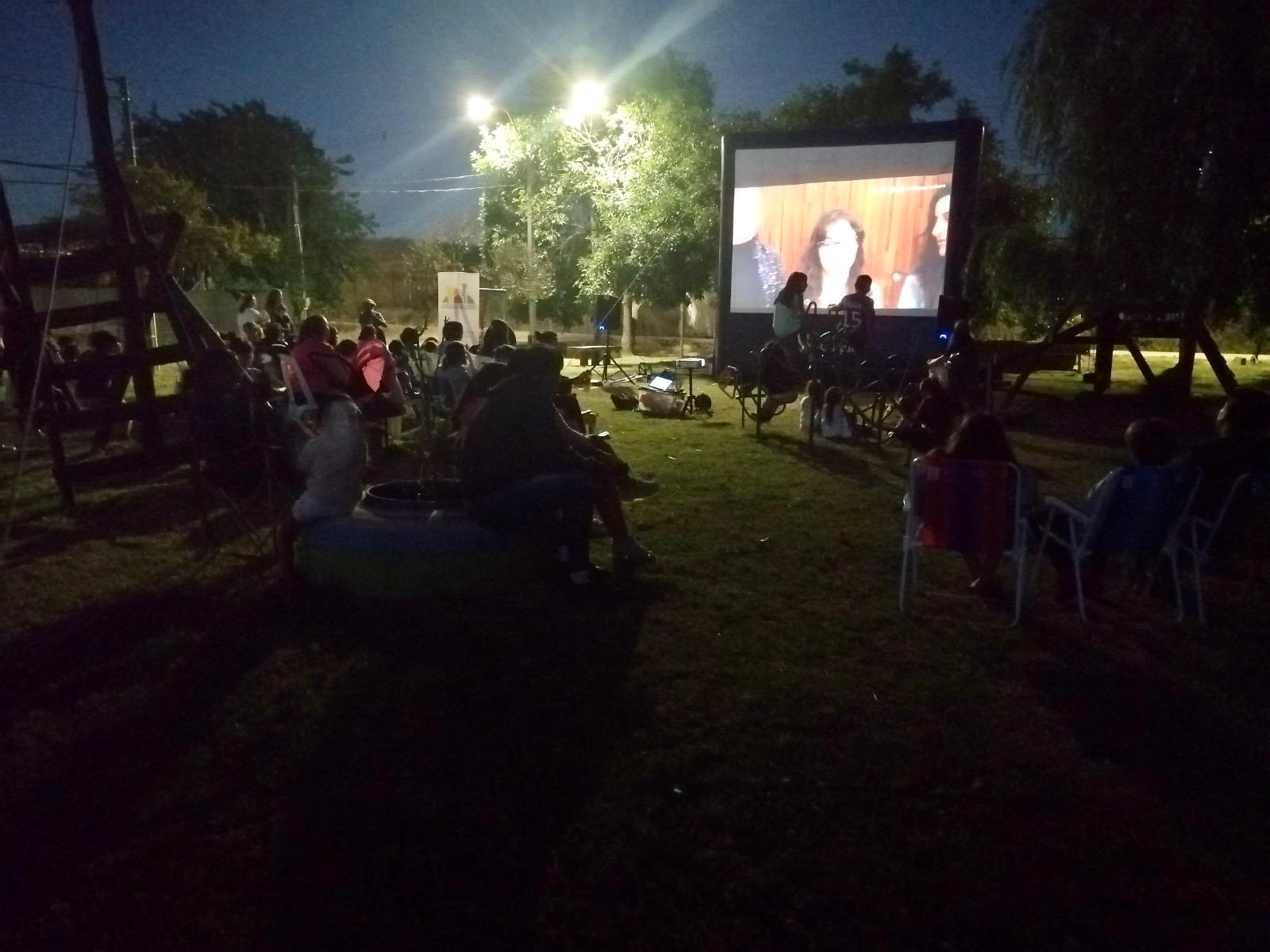 CINE BAJO LAS ESTRELLAS EN LA CIUDAD GRAL. LIBER SEREGNI.