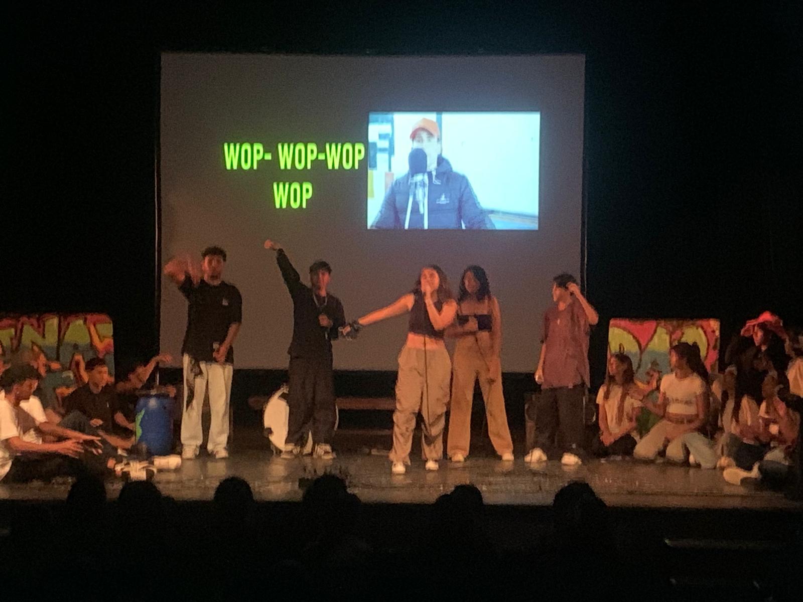 MUESTRA DE LOS TALLERES DEL LICEO DE COLONIA NICOLICH N°1 EN EL TEATRO FLORENCIO SÁNCHEZ DEL CERRO.