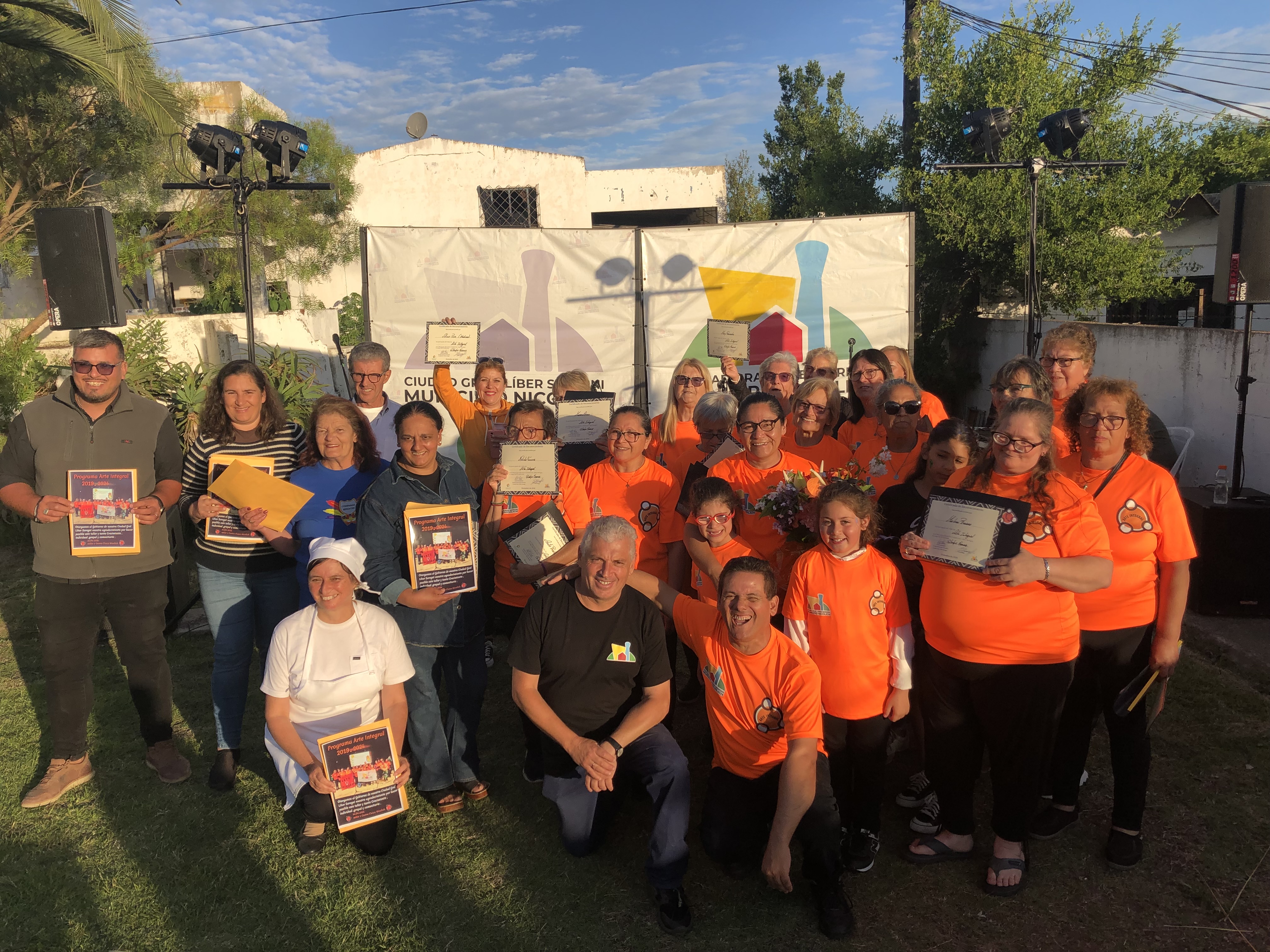 CIERRE DE TALLERES CULTURALES EN EL MUNICIPIO NICOLICH - CIUDAD GRAL. LIBER SEREGNI.